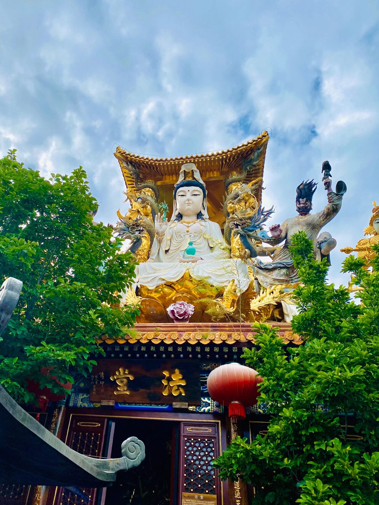 白瀑寺的观音菩萨/北京最独特的近千年古寺