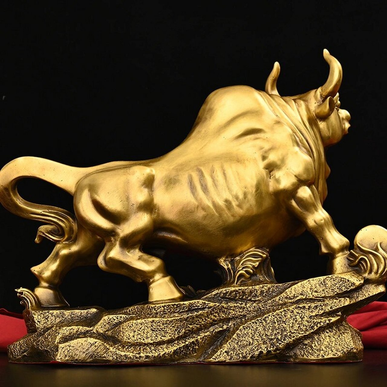 牛势如虹铜牛摆件风水孺子牛工艺品办公桌面 50厘米牛势 长48宽17高40