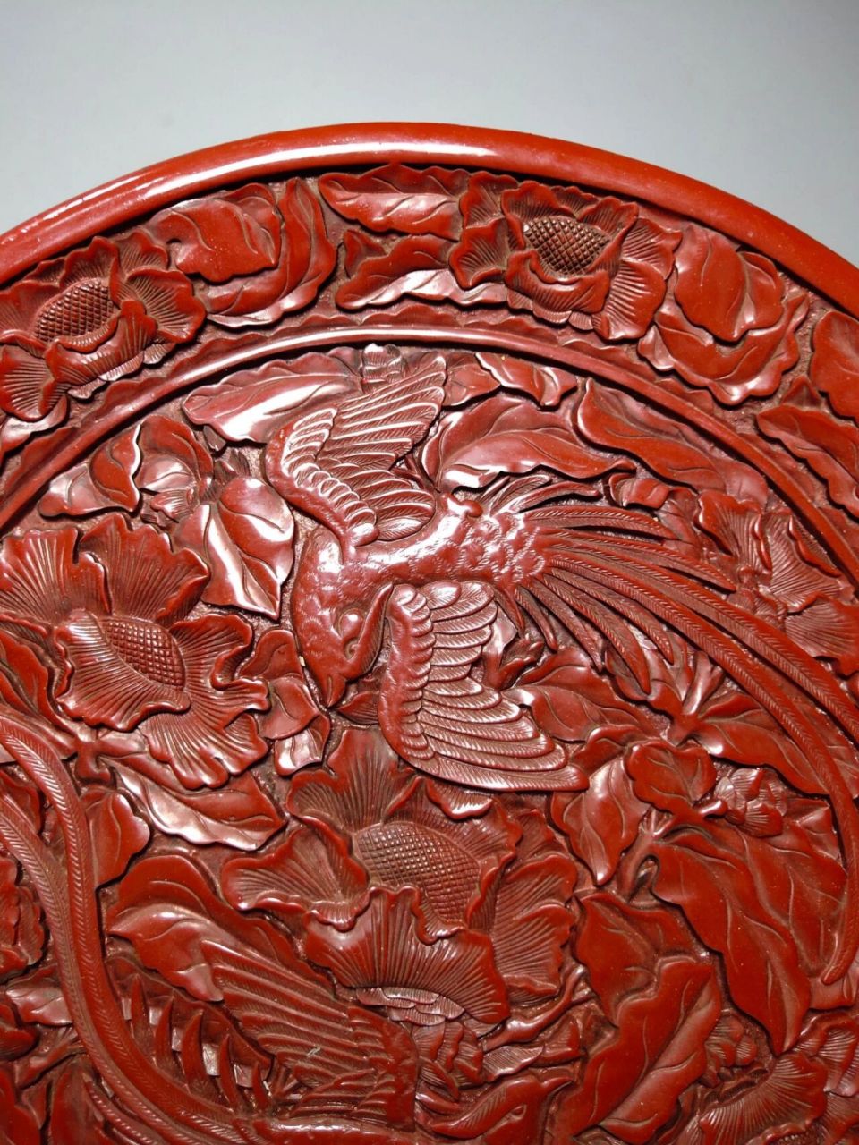 旧藏清代剔红漆器赏盘《凤凰戏牡丹》屏风摆件 直径30厘米高2.