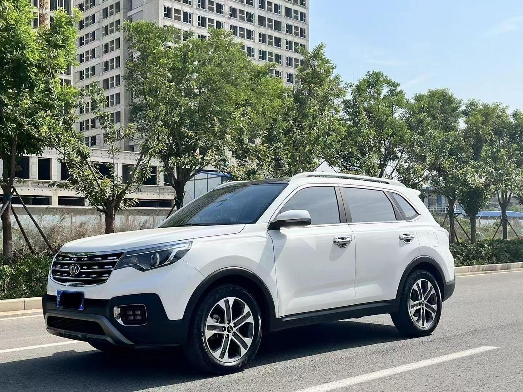 2020年起亚智跑2.