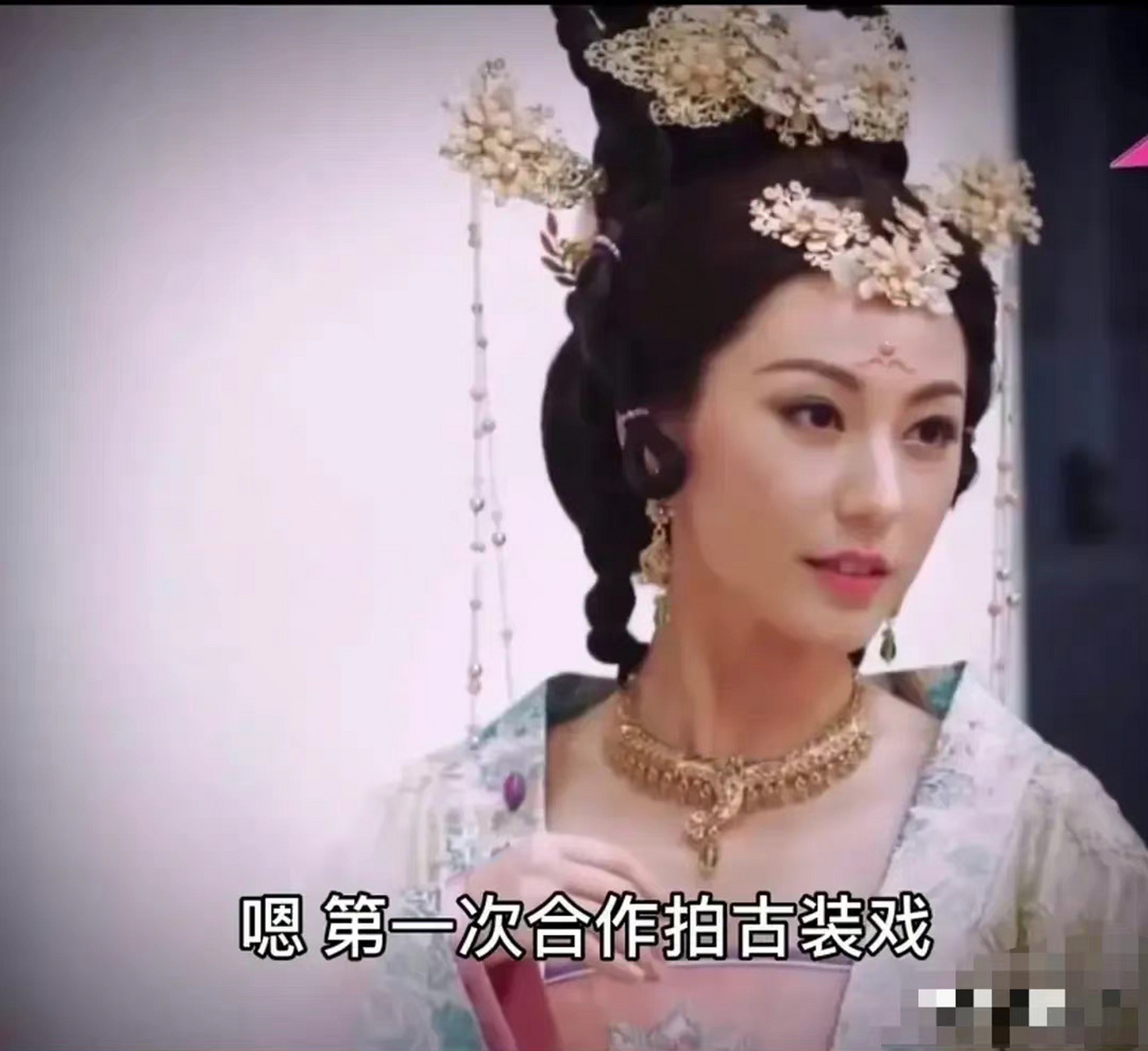 无意中挖到【宫心计2】的定妆照,很精美,没有成片那么死亡啊,刘心悠不