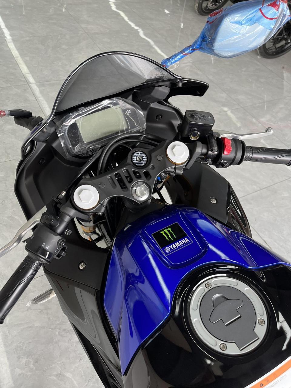 全新雅马哈r3gp版 全新车未通油通电0公里 前后abs 直列双缸水冷电喷