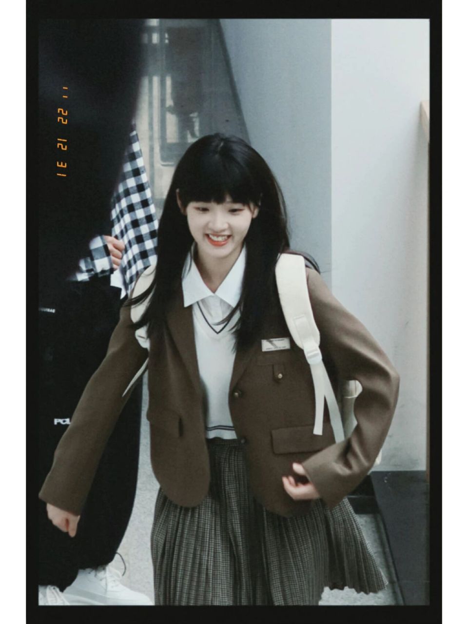 张淼怡|光落在你身上,爱落在我心里 发现小甜妹