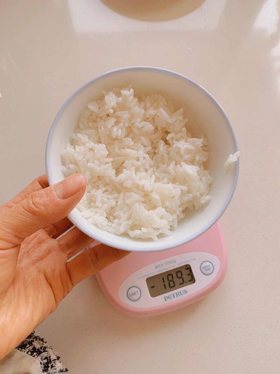 多比吃菜多的人更瘦   150克生米大约510千卡,煮出来接近400克米饭,就