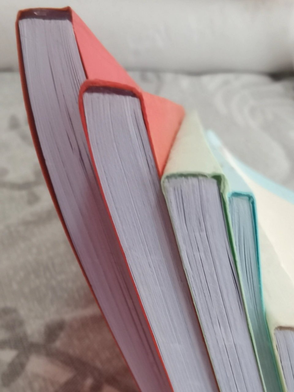 自己做胶装书 最近打印了一些图解,参考了网上一些教程,自己动手做了