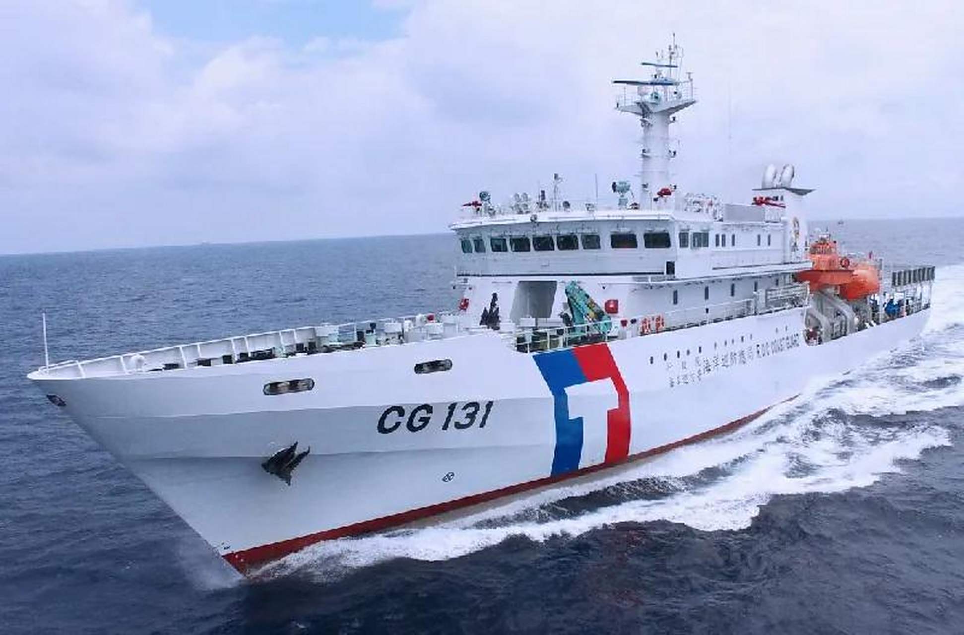 中国1000吨级巡逻舰,舰长87.6米,舰宽12.