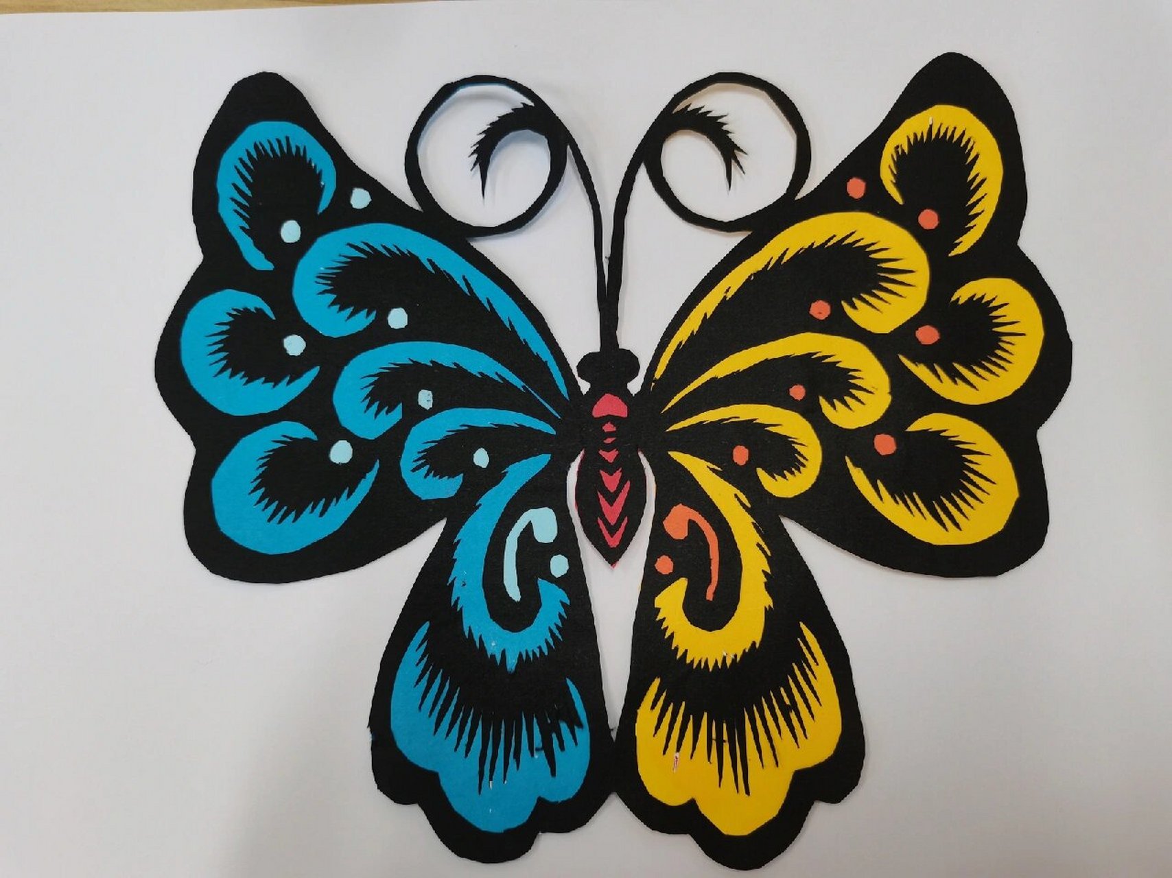 套色剪纸03 #套色剪纸# #蝴蝶##传统文化##非物质文化遗产剪纸