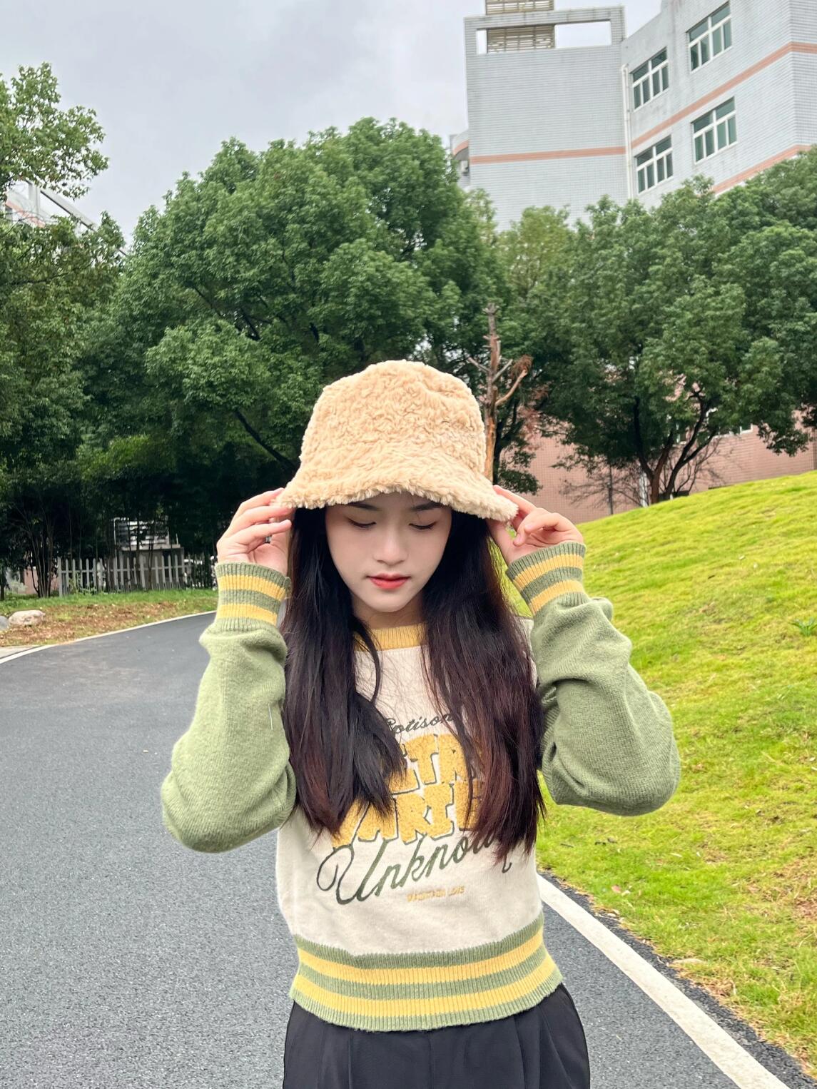 又到了戴兔毛渔夫帽的季节了