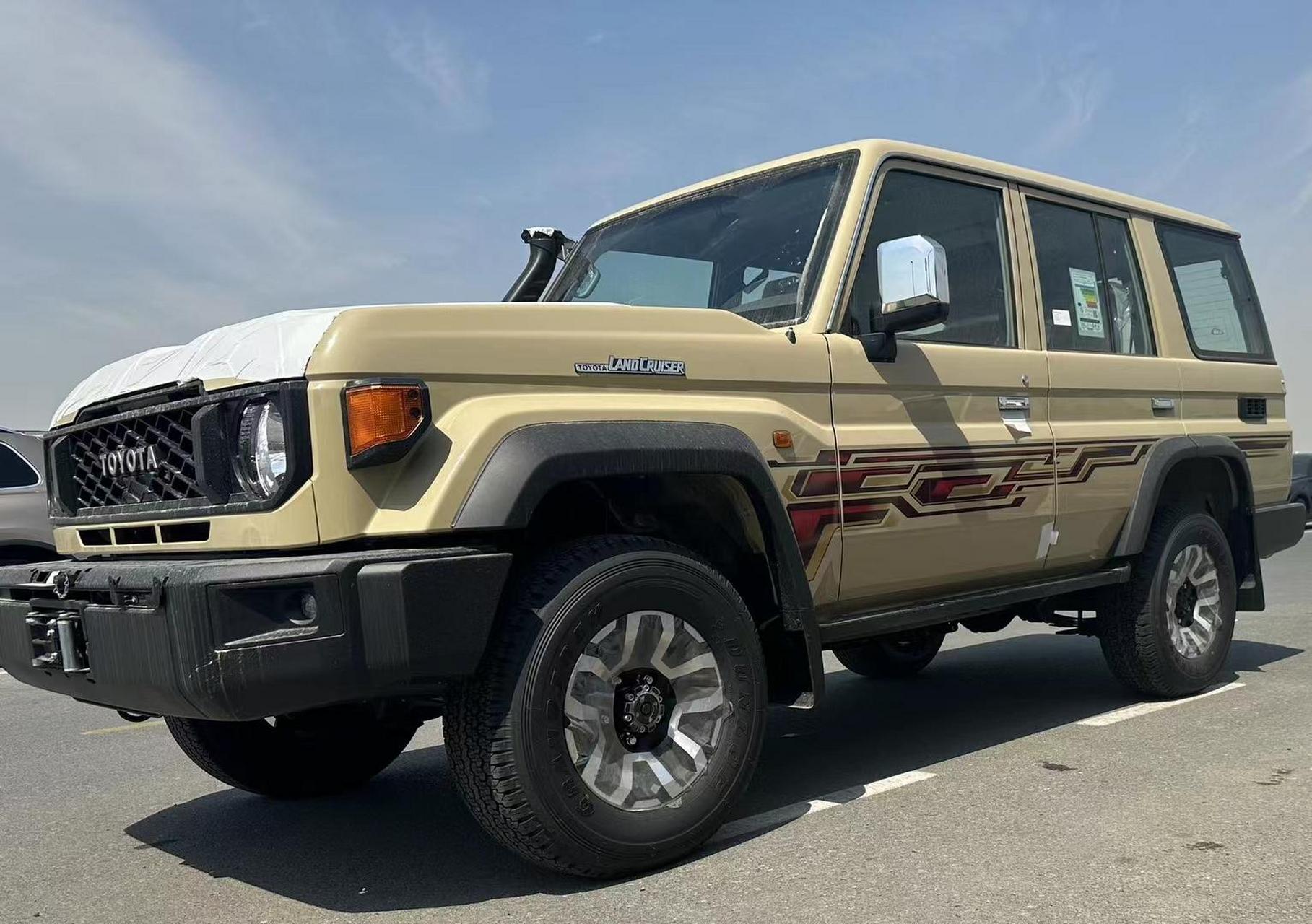 2024款丰田lc76024.