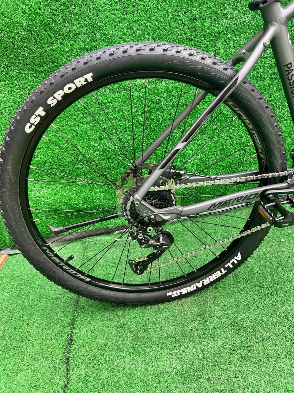 2198元秒川藏神车美利达公爵600,27速禧玛诺油碟刹 车架17轮组27.