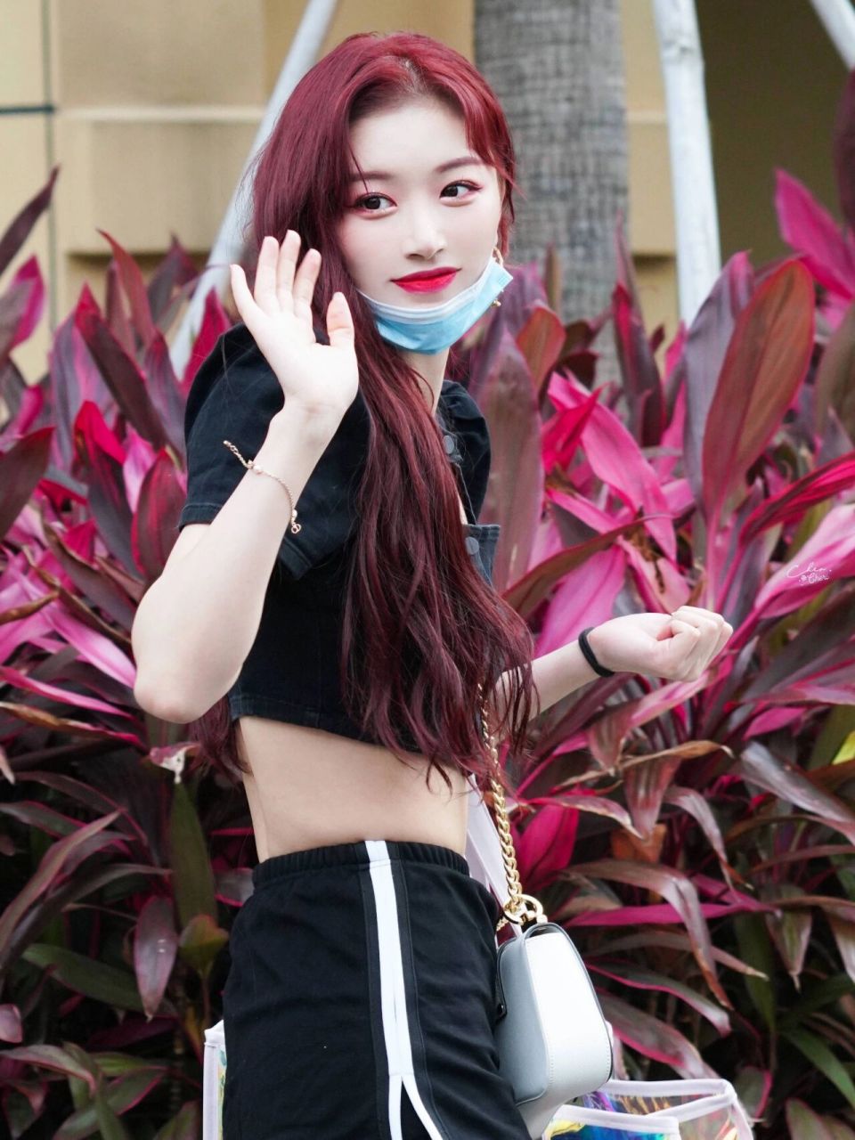 20 孔雪儿上班图