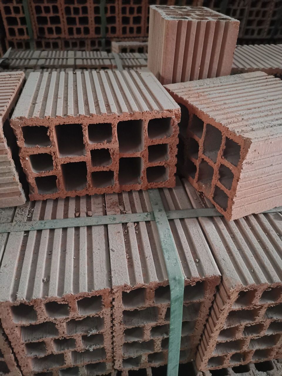 红砖 多孔砖 空心砖 加气砖 水泥 河沙 石粉 既然要装修,你為什么不找