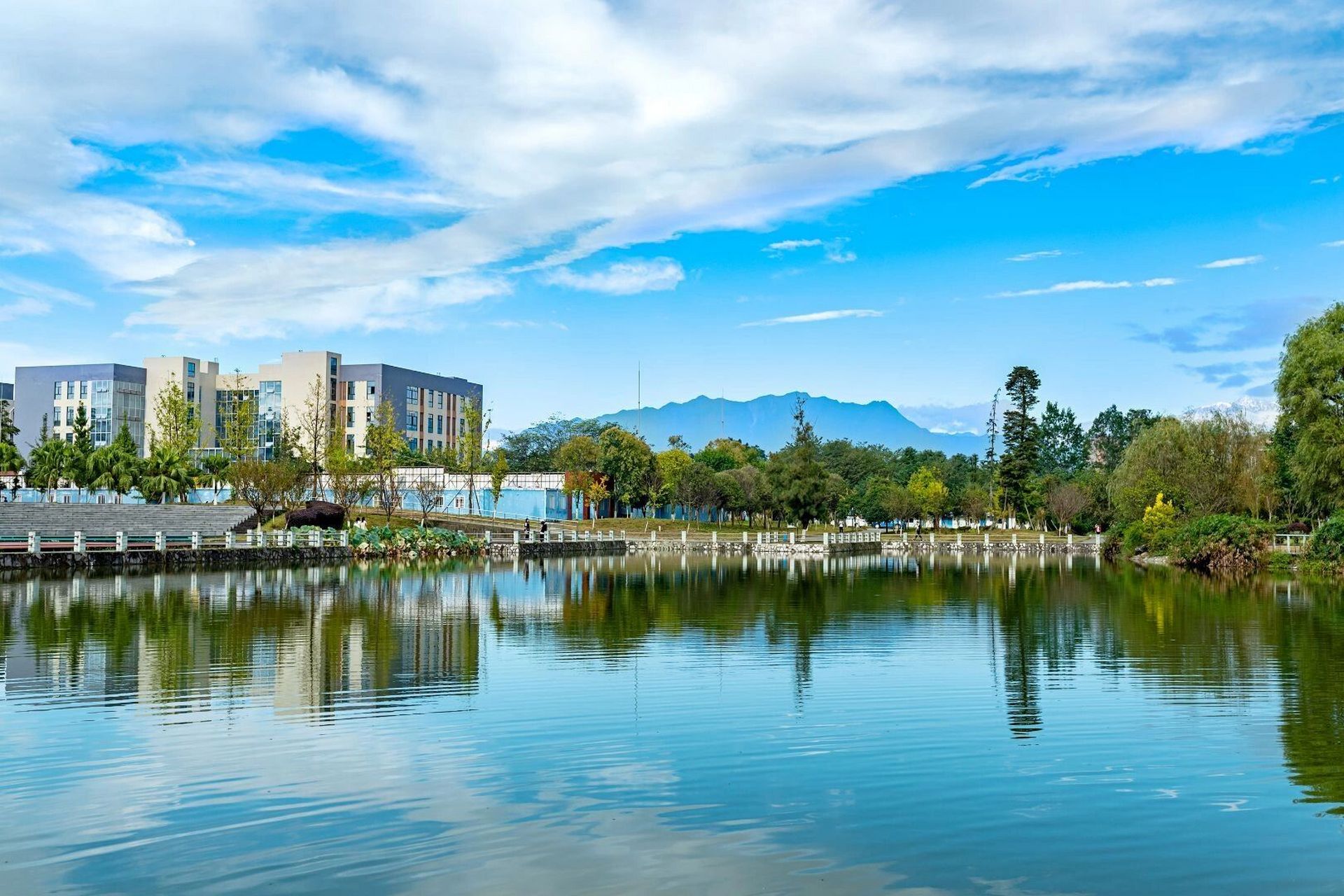 四川工商职业技术学院欢迎大家 🎉🎉🎉四川工商职业技术学院欢