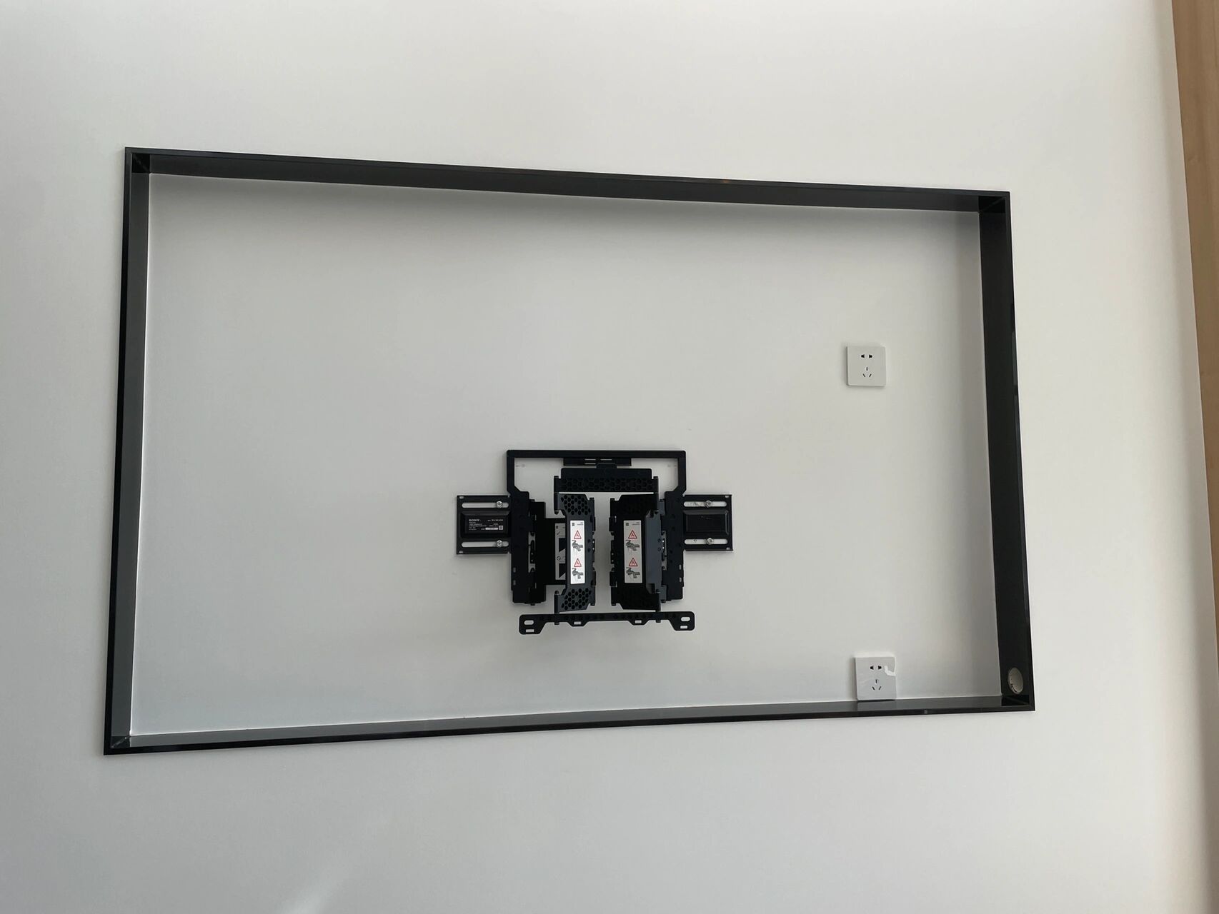 自己动手安装索尼电视超薄支架su-wl850