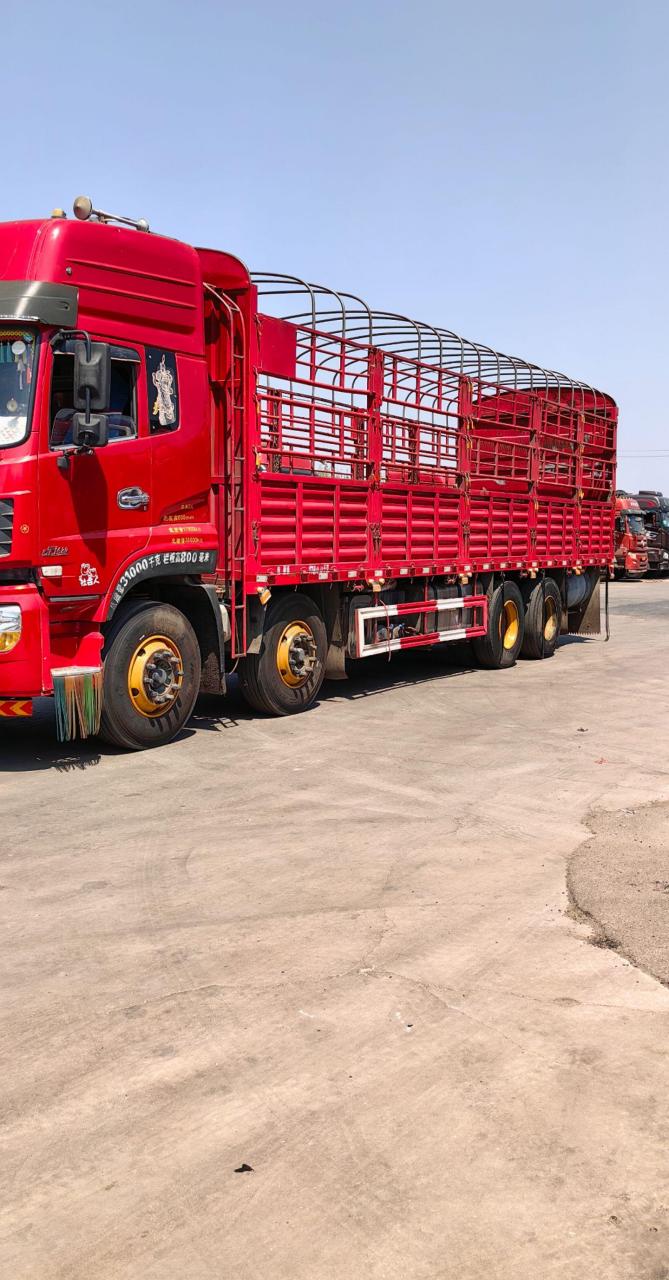 东风天龙四桥高栏420马力法士特12档18年6月份上牌车况精品中的精品车