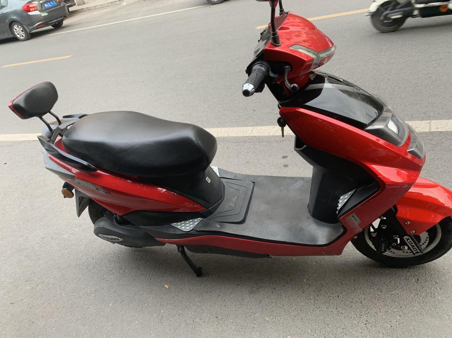 小刀电动车 72v20a 续航60-70公里