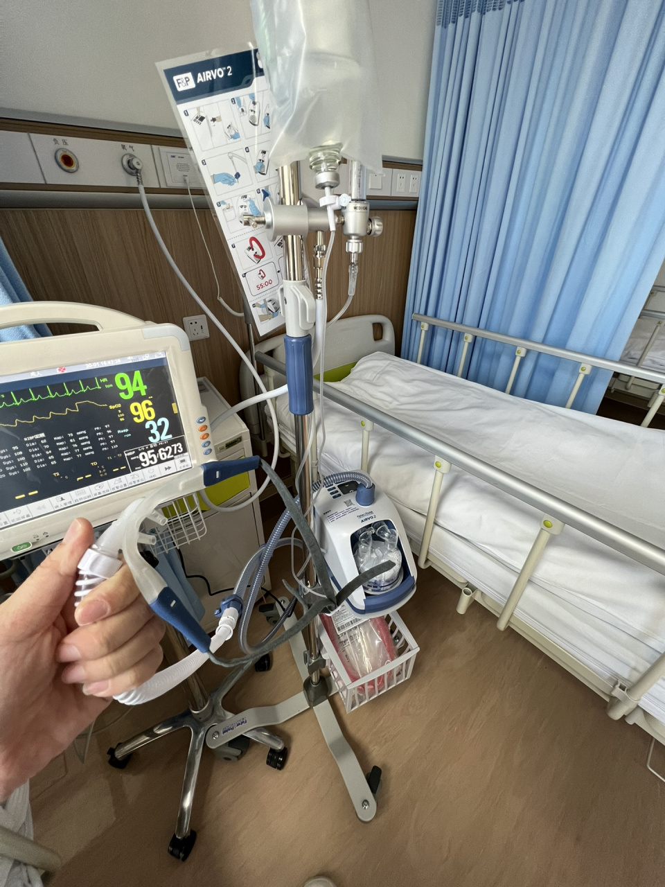 高流量氧疗仪 高流量呼吸湿化治疗仪,指通过高流量专用鼻塞或其他患者