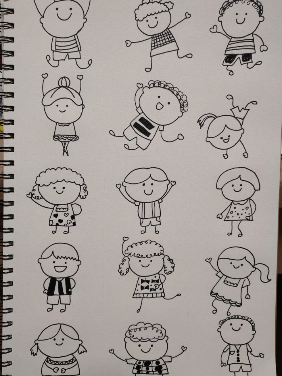 晚上好呀 小人儿简笔画来咯 卡通画人物 画卡通类儿童/人时脸型只要画