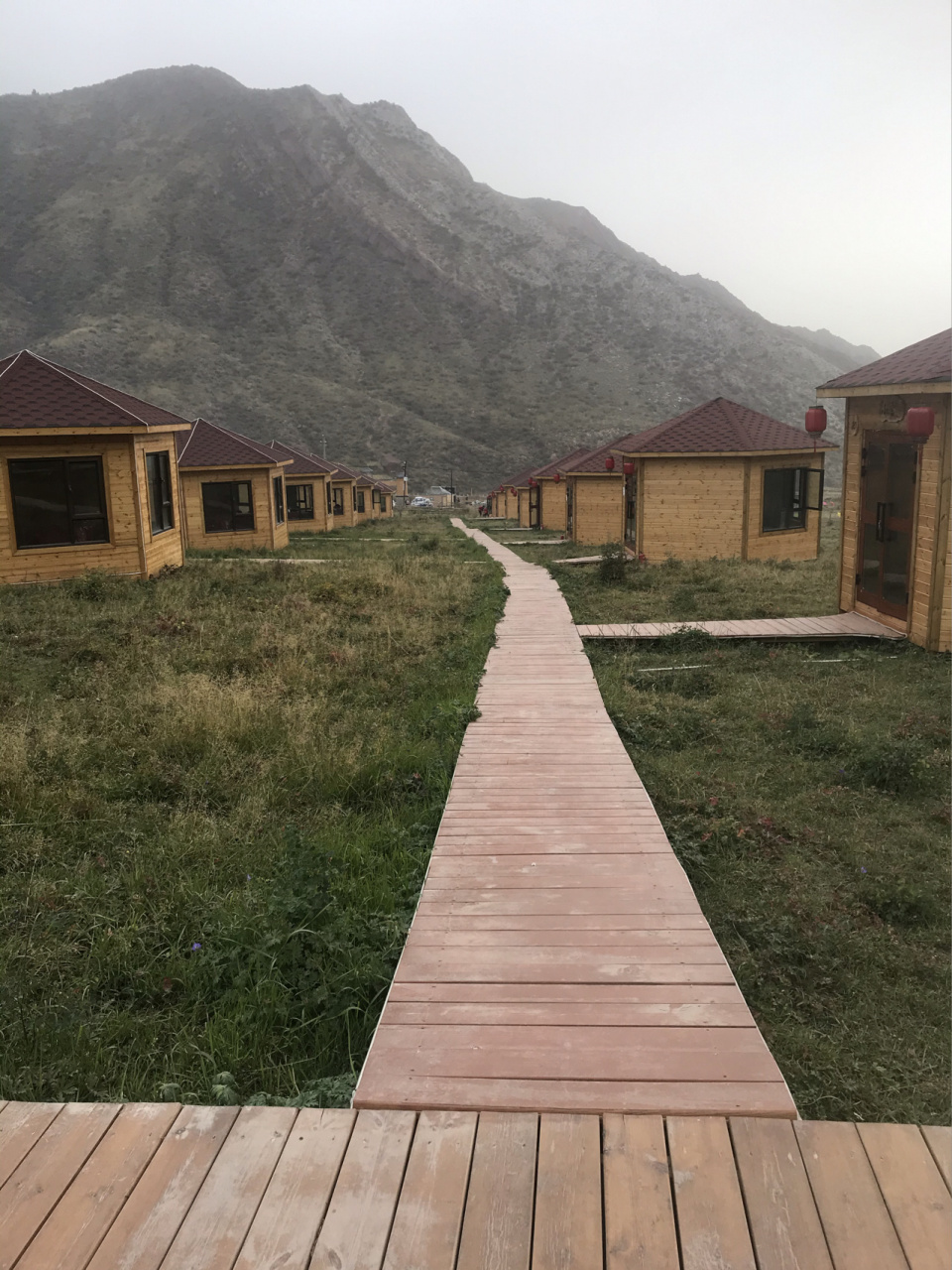 塔村(塔格拉克牧场)是个离城市近环境优美的景区之一,目前是阿克苏人