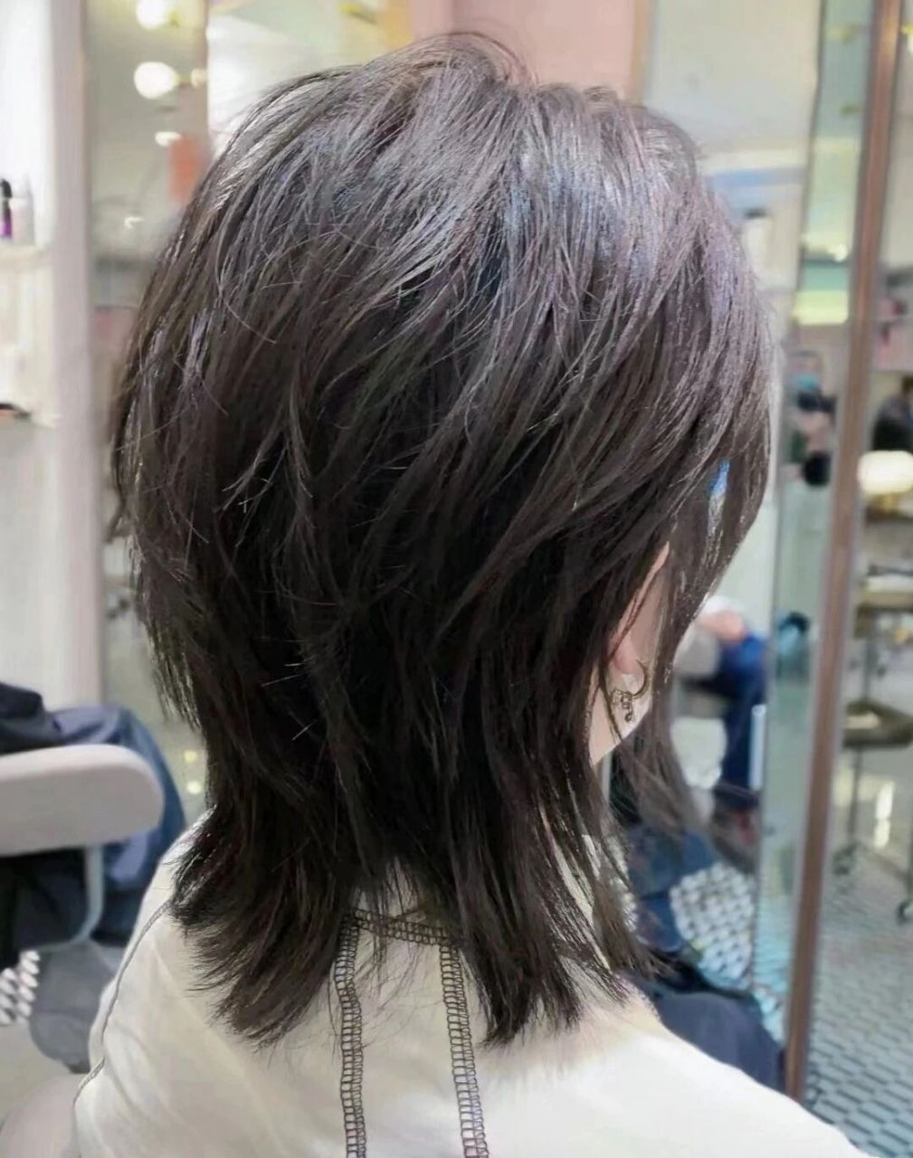 狼尾鲻鱼头很适合喜欢酷感少年发型的小姐姐,比普通的短发看起来高级