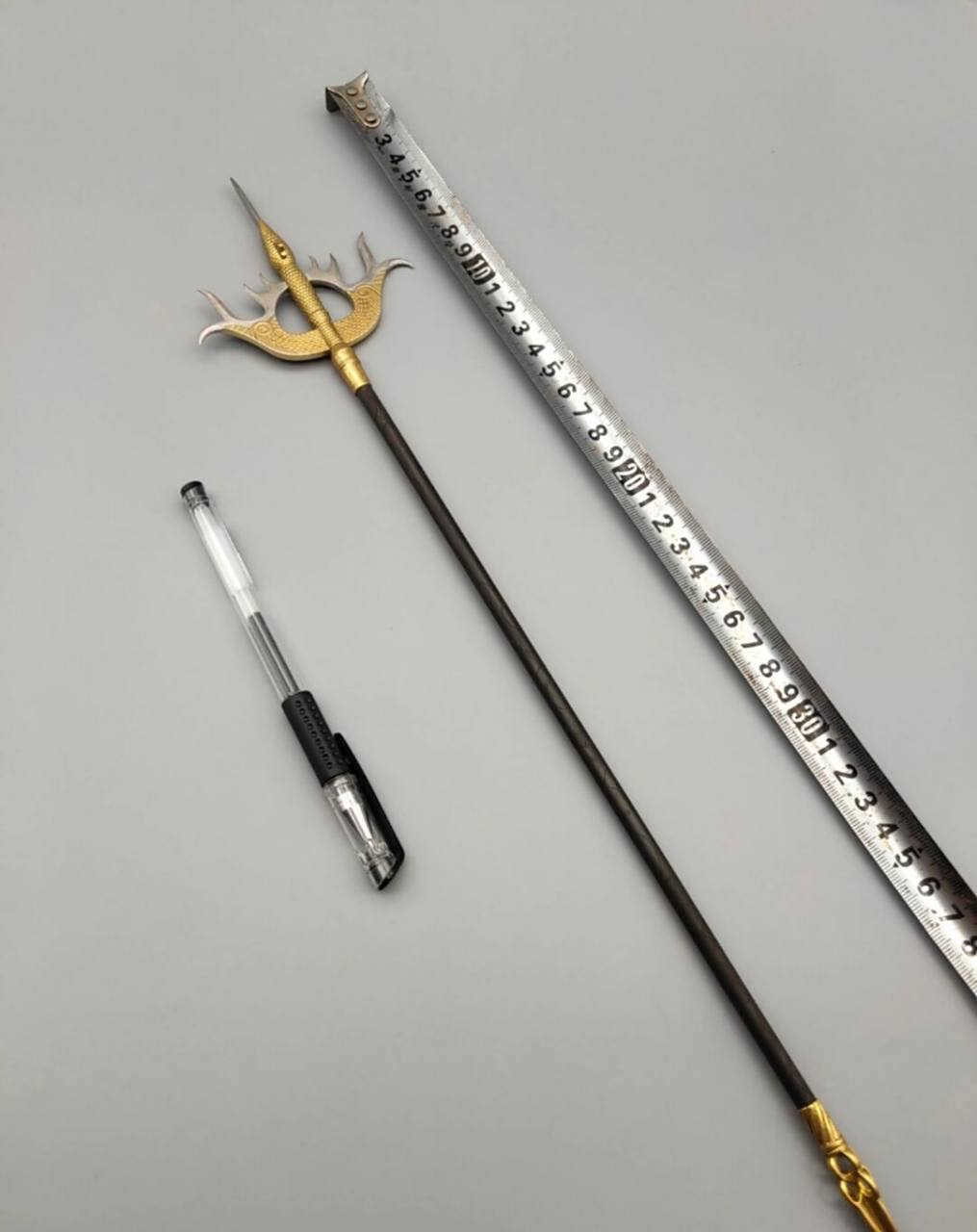 微型凤翅鎏金镗 电视剧隋唐演义宇文成都兵器,镀金