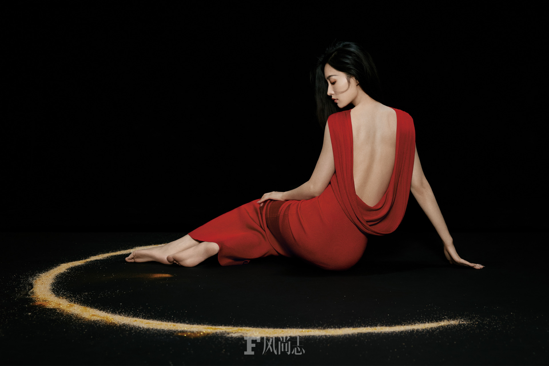 李沁风尚志七月刊封面# #李沁月光氛围感光影大片#   我们迷恋粤亮