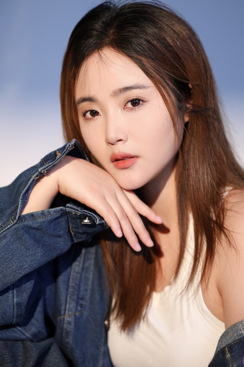 甜以待人 盐以律己97 #彭筝##质感情绪肖像##写真