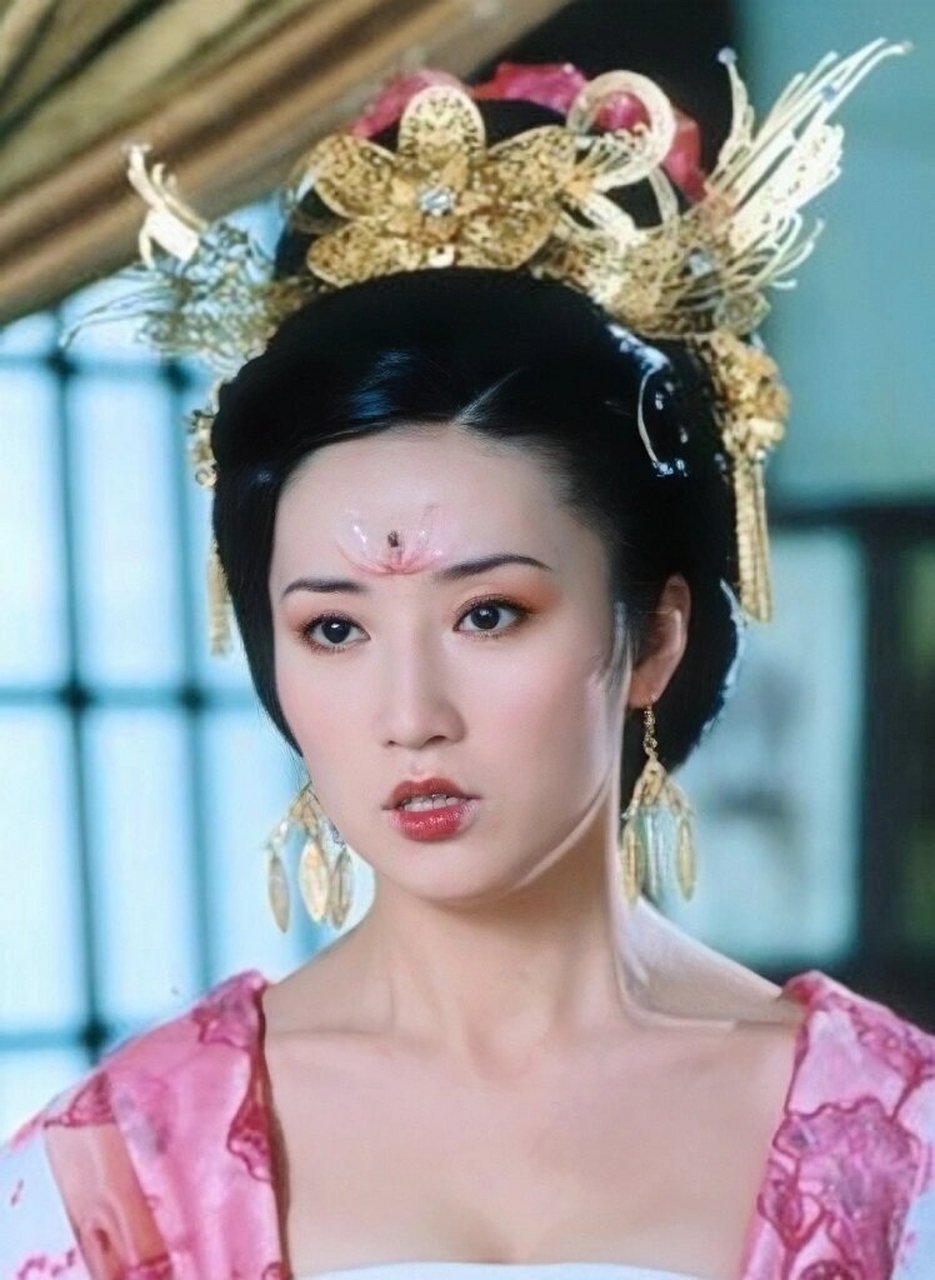 张彤-古装美图 图1-图5:《大唐情史》-玳姬 图6-图9:《至尊红颜》-王