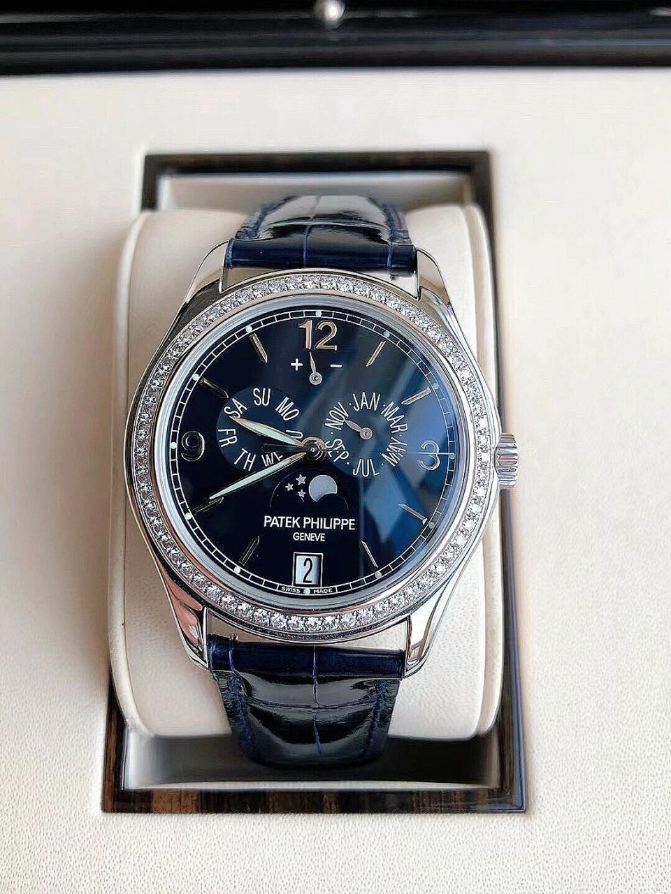 含泪低价出百达翡丽514701 百达翡丽5147g蓝盘外圈钻,复杂功能计时.