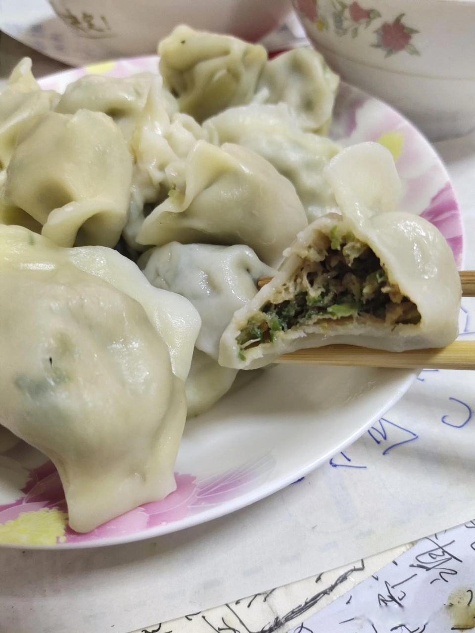 今天是入伏的第一天,所谓"头伏饺子二伏面",在大连也不例外.