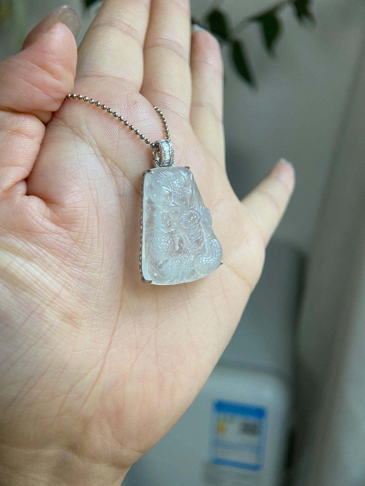 翡翠 高冰 龙牌 18k白金镶嵌钻石 💰5500