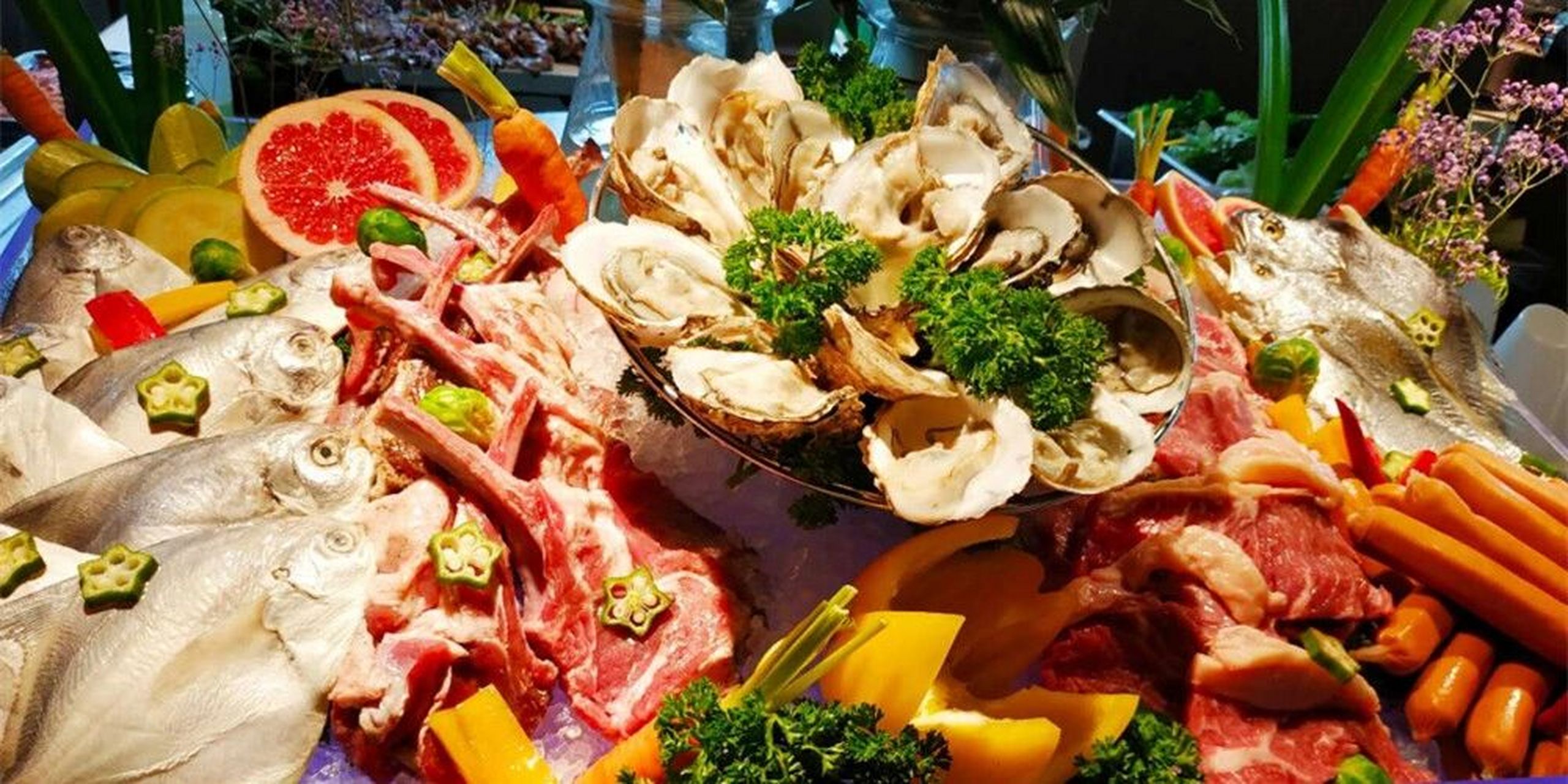 29890豪华海鲜自助晚餐 两大两小 【希尔顿欢朋酒店·豪华海鲜自助