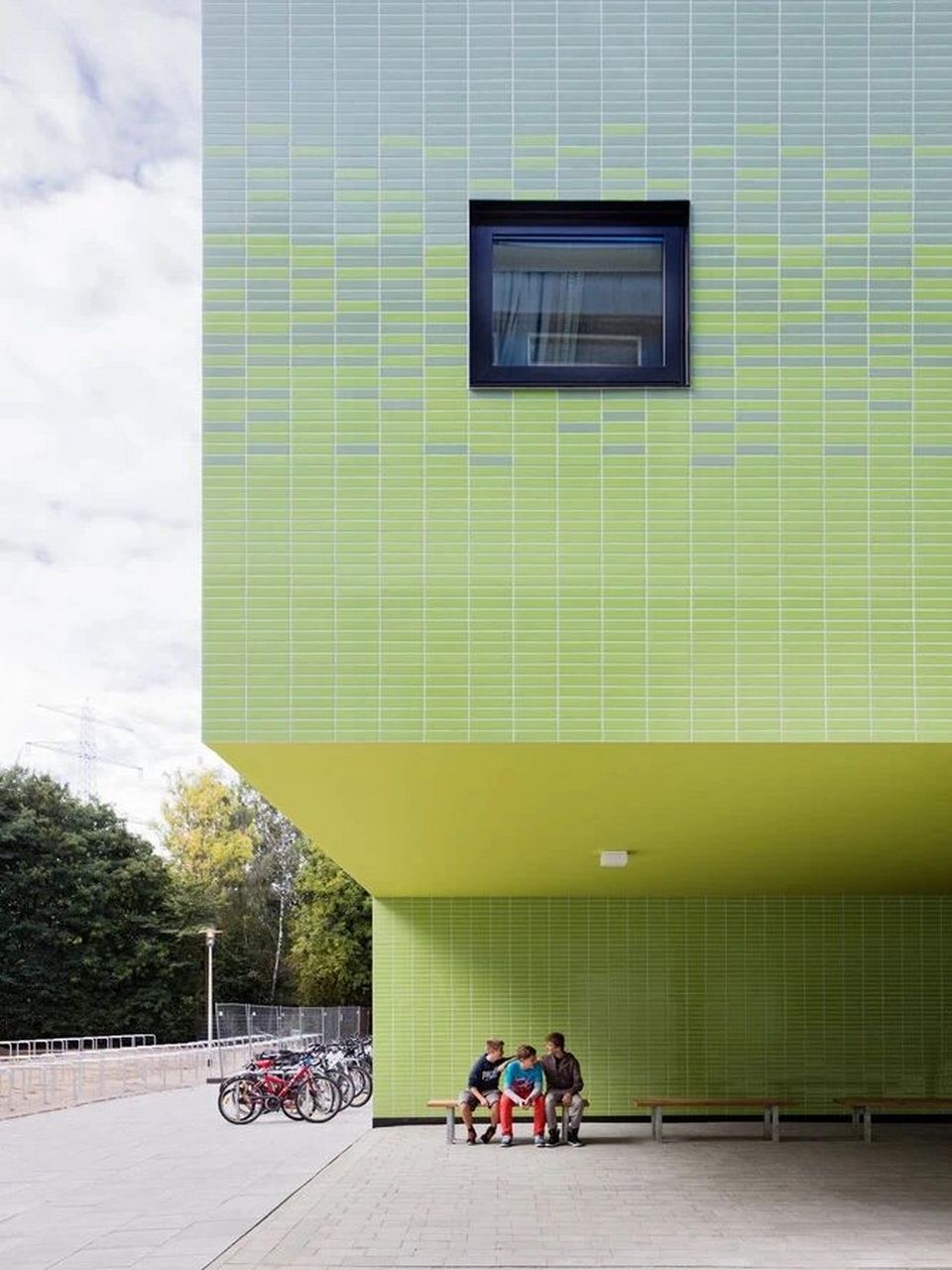 建筑美学:渐变的建筑立面 建筑师和设计师经常在想方设法让建筑外墙和