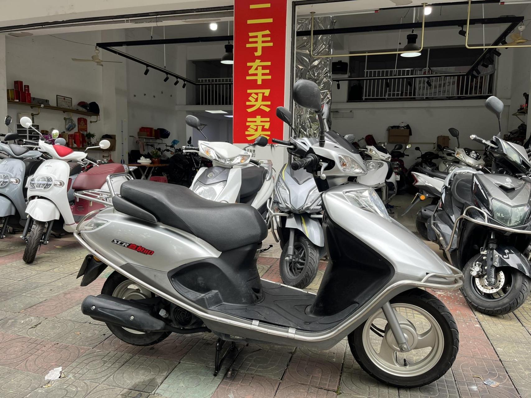 新货五羊本田喜悦110机.