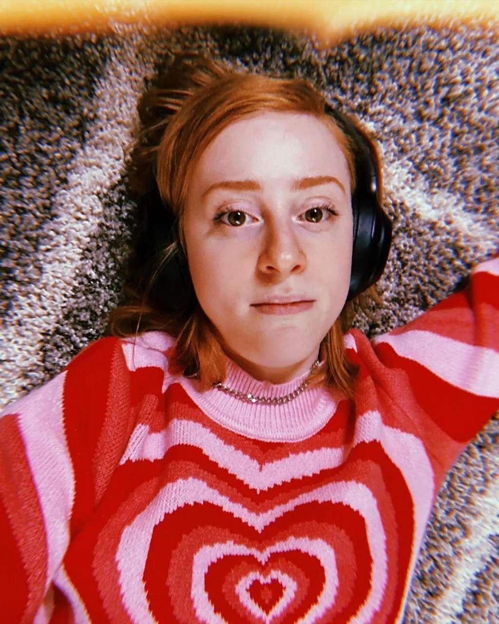 28 岁的加拿大女演员 samantha weinstein 因病去世.