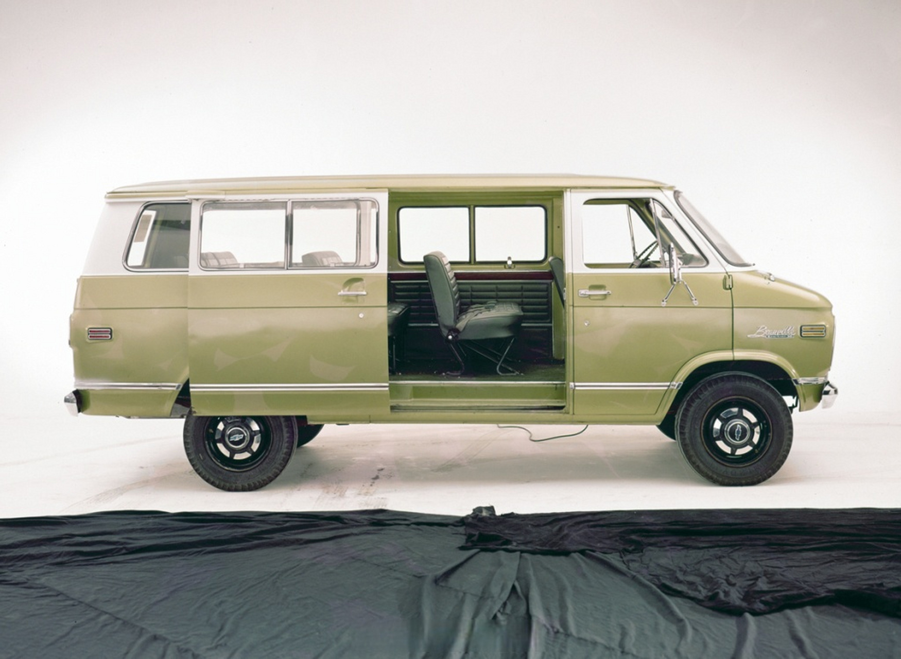 1973款雪佛兰g20 beauville pkg,照骗居然真的把面包车拍出了家用车既