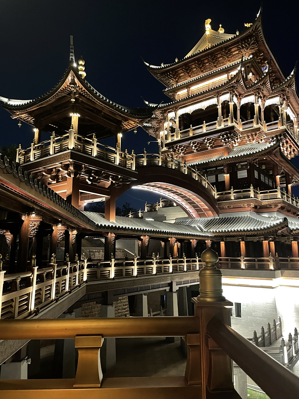 义乌夜景打卡| 义乌拍照92鸡鸣阁 99 :义乌江东中路·鸡鸣阁公园