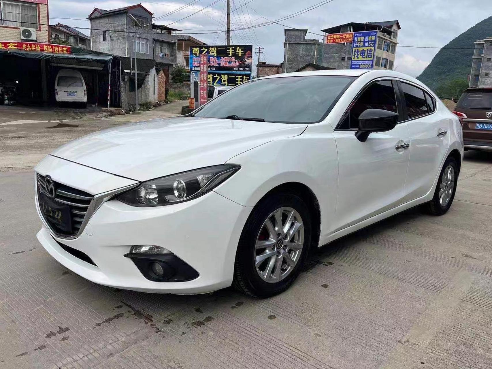 新到2015年精品白色马自达昂克赛拉,1.
