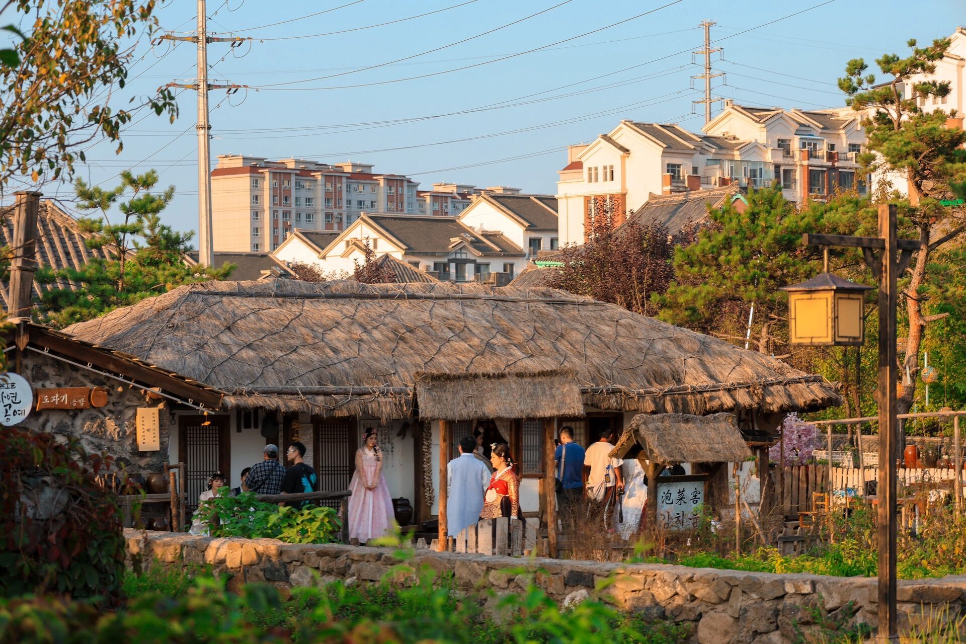延吉中国朝鲜民俗园|朝鲜族风情 0078精致的雕刻,错落有致的庭院