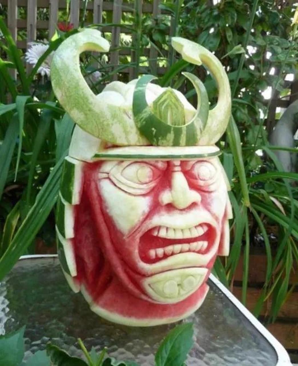 好好的西瓜雕成这样,谁敢下嘴? 我的创作打卡