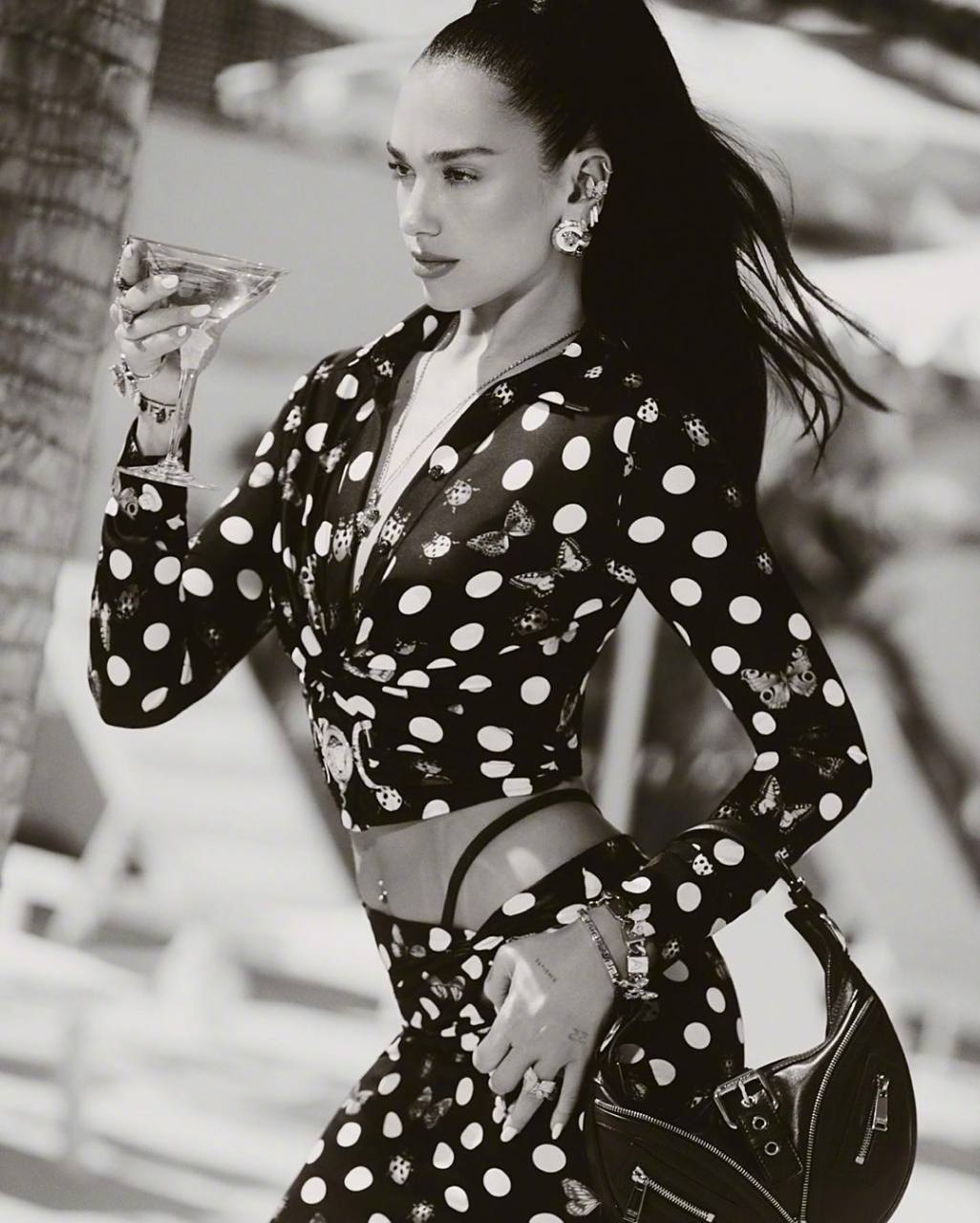 啪姐 dua lipa 最新高奢品牌写真曝光,这身材简直就是模特