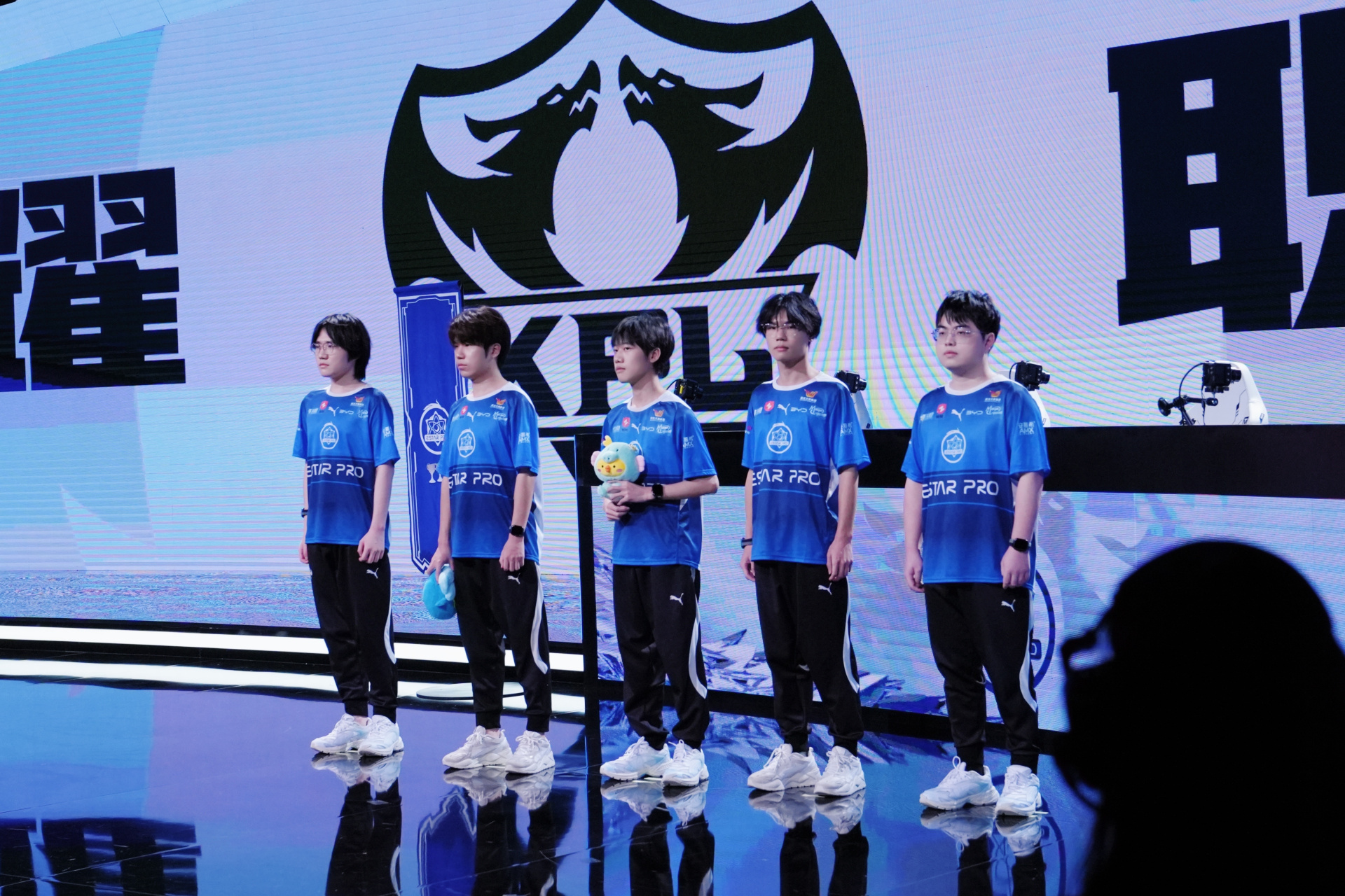 关于武汉estarpro的夏天,其实是一场左手与右手的较量