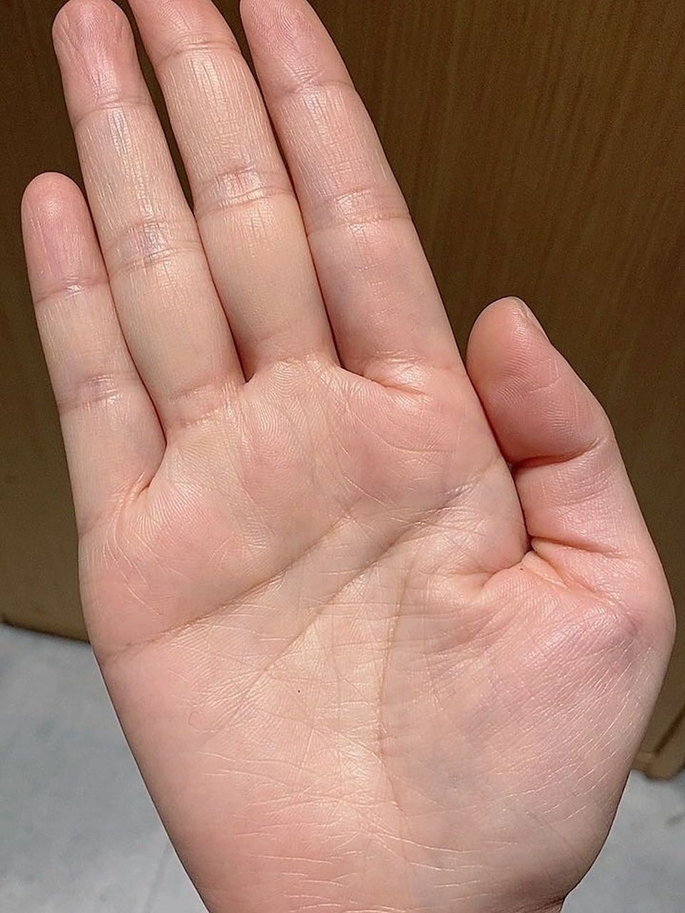 三个闺蜜的手纹,谁命最好?谁最差?