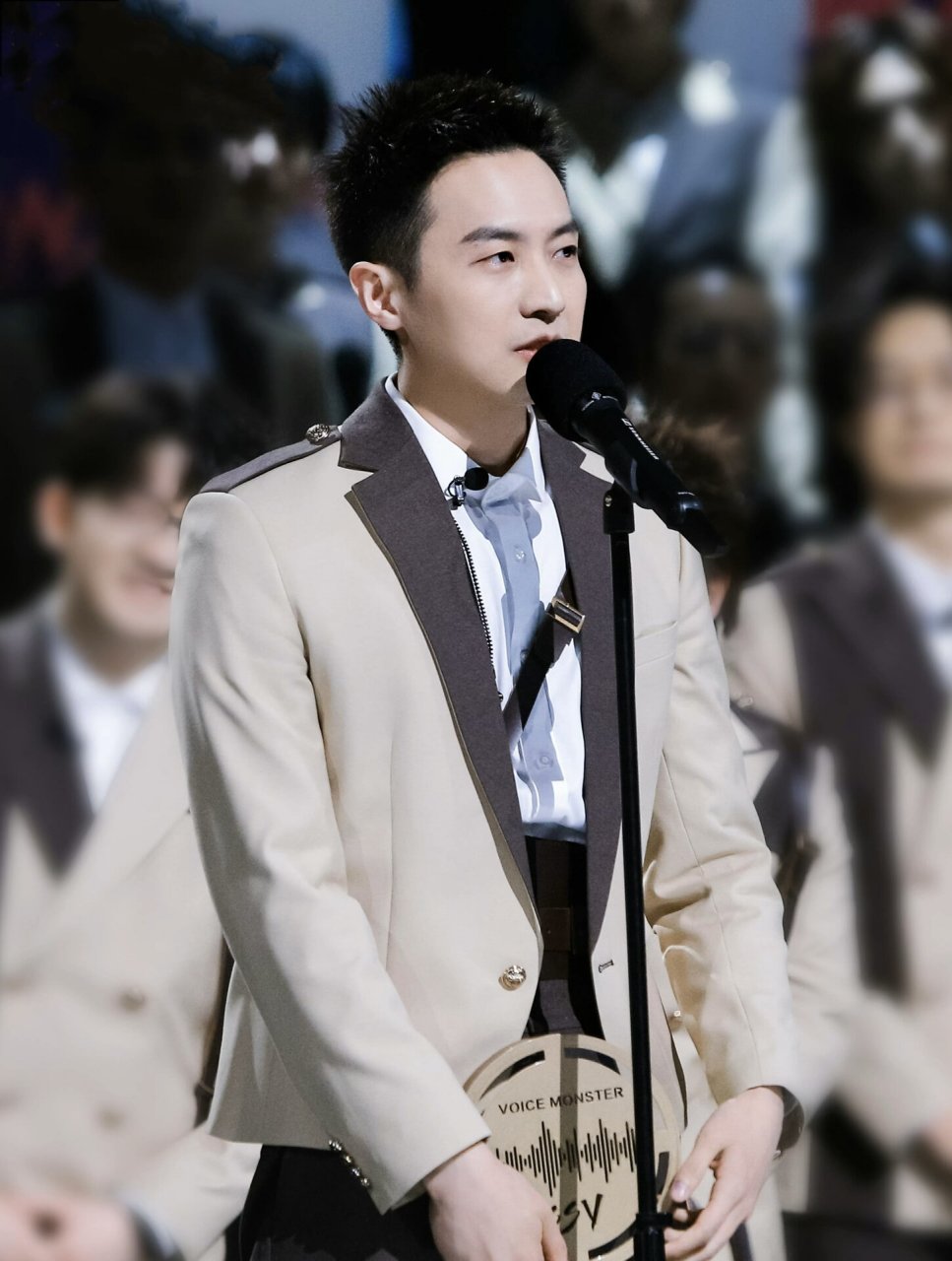 依旧想念寸头的赵哥05 #赵乾景# #配音演员# #壁纸