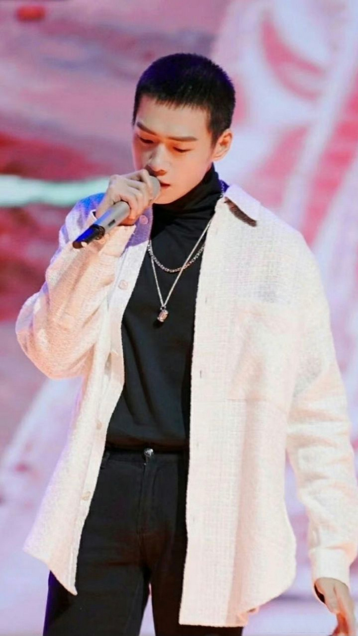 魏大勋90杨洋寸头96 配得上一句"旗鼓相当"!