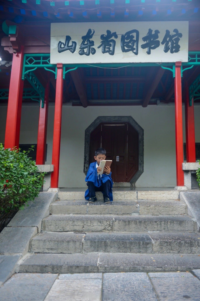 夏天大明湖八大雅事# 古人云,琴棋书画,诗酒花茶,为人生八大雅事.