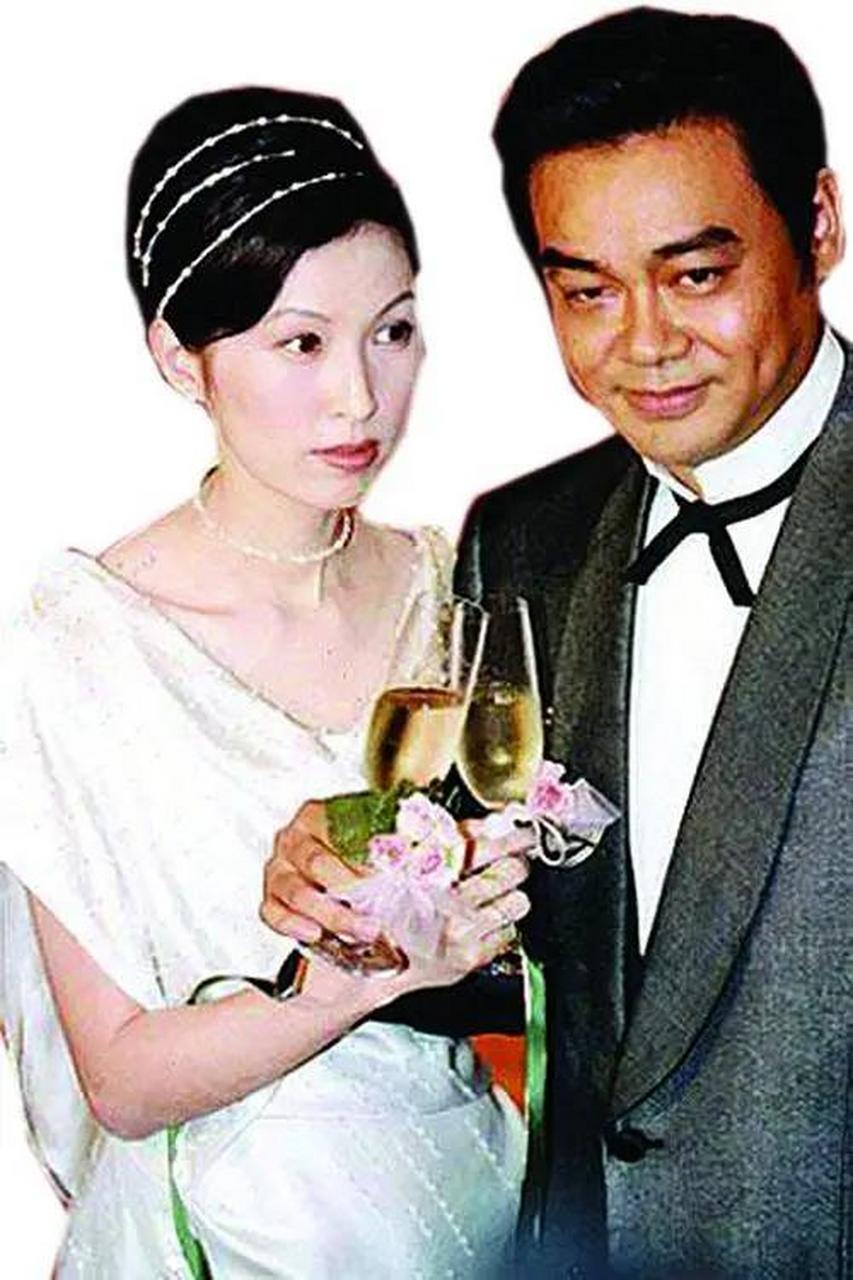 娱乐圈公认的模范夫妻: 01:刘德华朱丽倩 1986年,刘德华随香港明星
