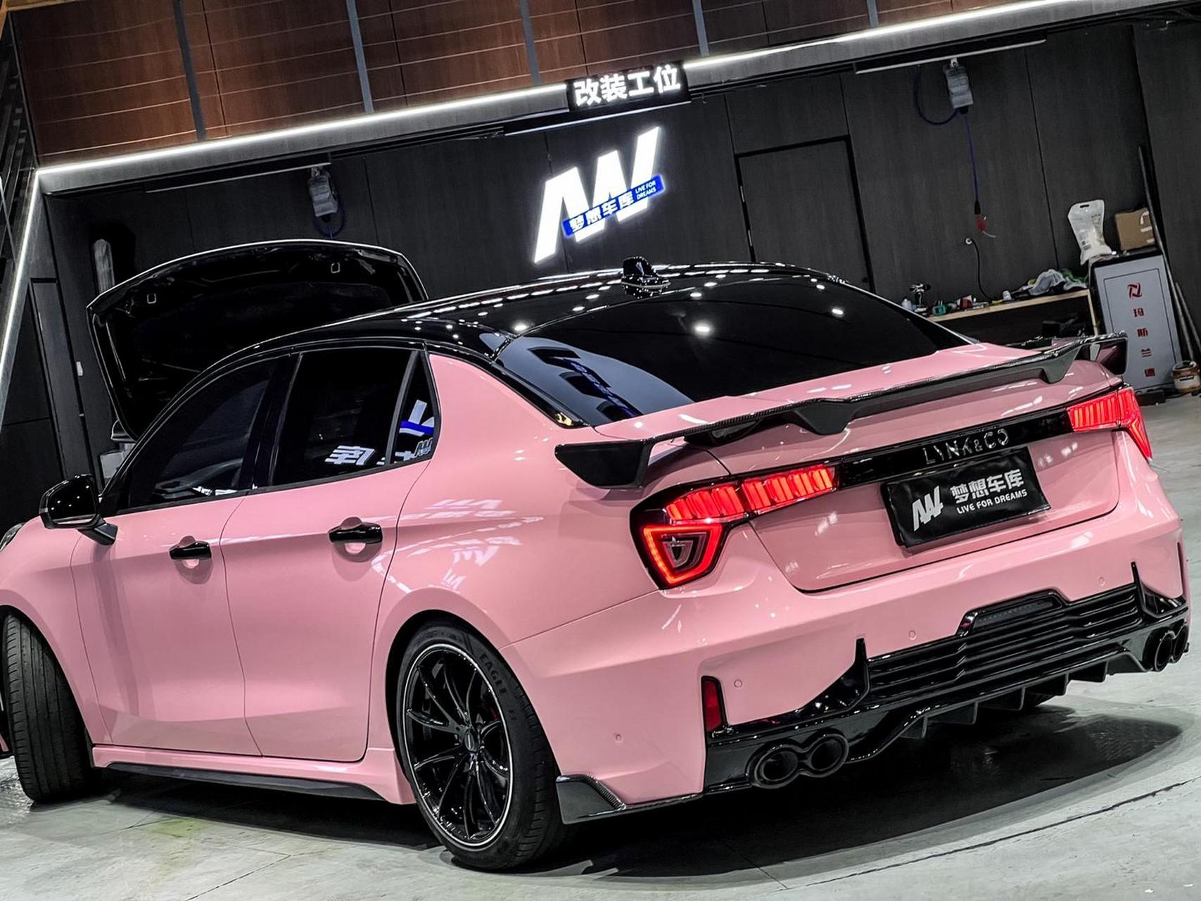 领克03 水晶胭脂粉 施工完毕猛男当然要配粉色#改色膜案例分享 #梦想