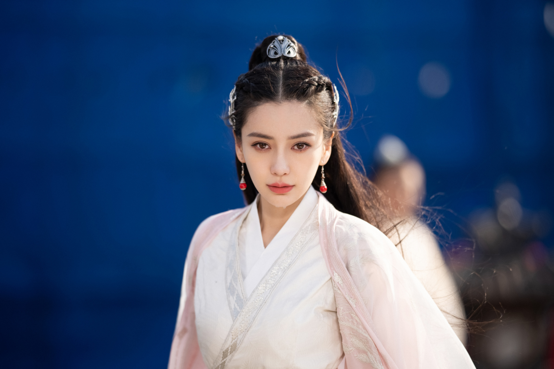 angelababy ·@angelababy新剧眼中含泪 ·#尘缘# 张殷殷@angelababy