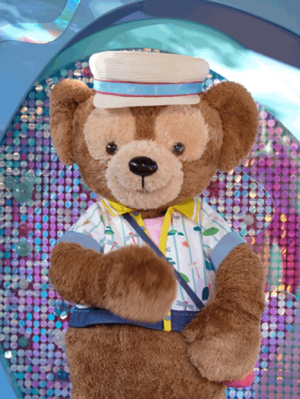 达菲简介 达菲是迪士尼原创的玩偶角色,拥有棕色而蓬松的毛发,米奇头